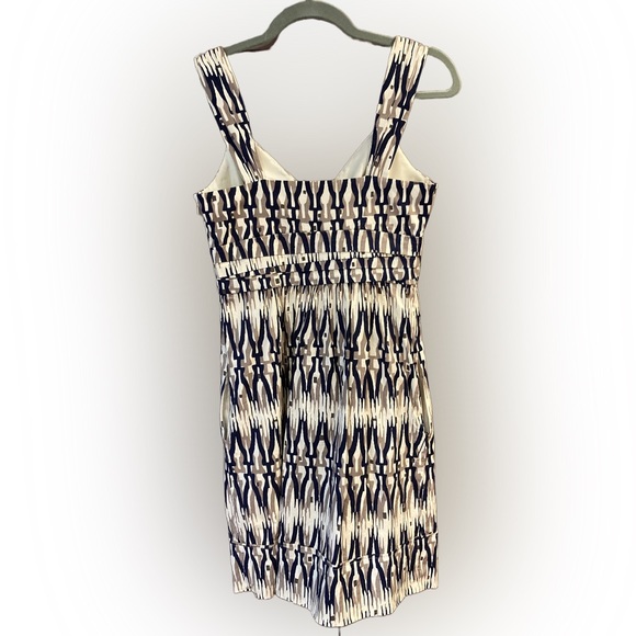 Dress with pockets! - Picture 2 of 8